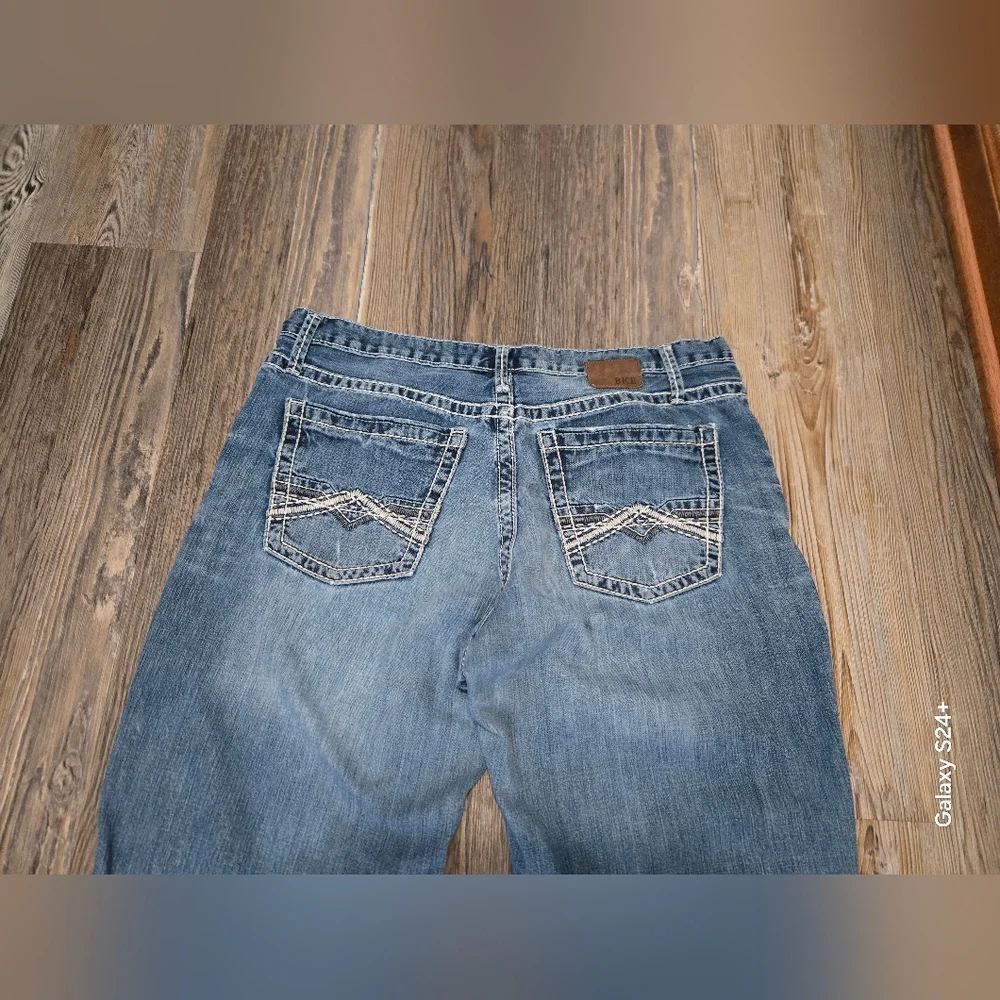 BKE Men's Distressed Light Blue Straight Jeans - Picture 13 of 16